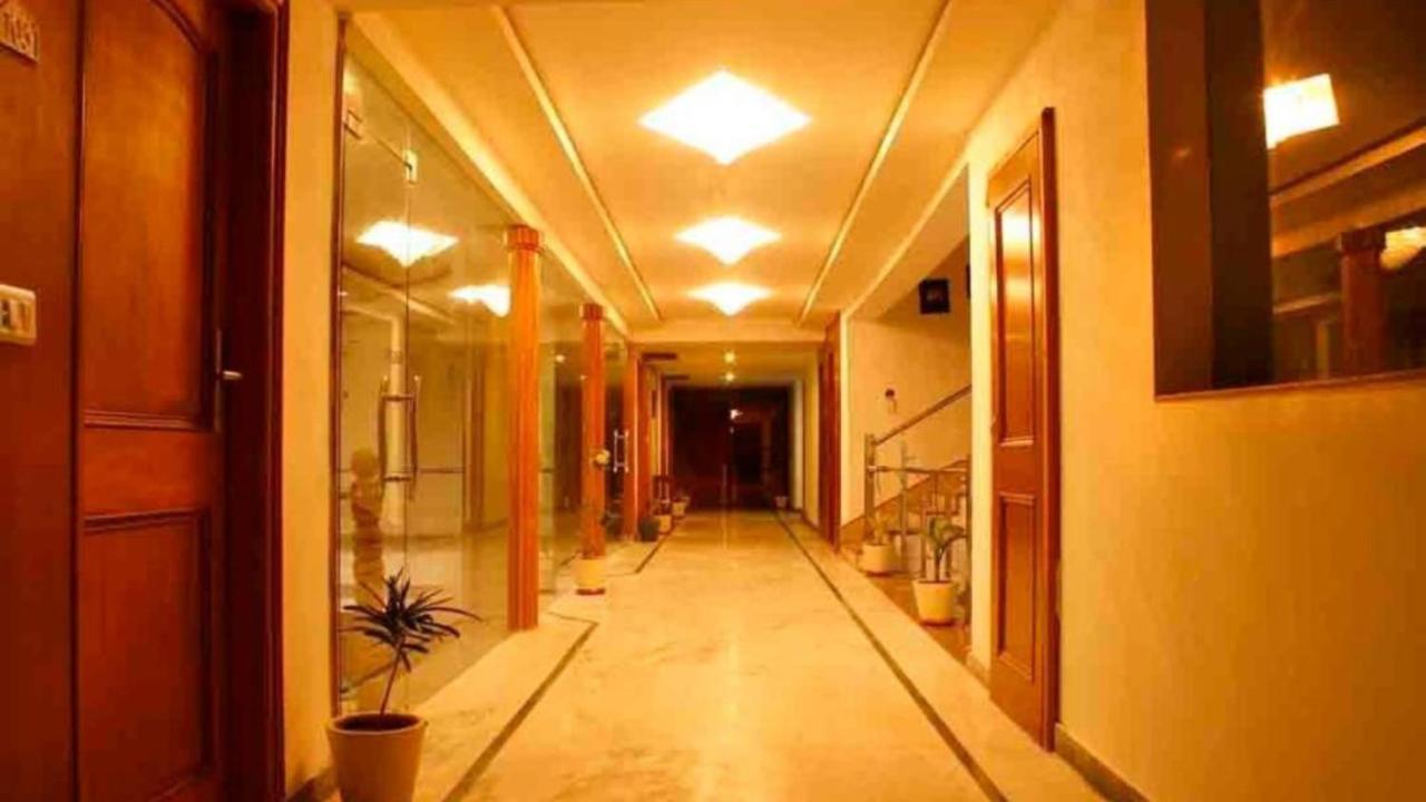 Hotel Padmini Palace Rāni Pokhri Exteriör bild