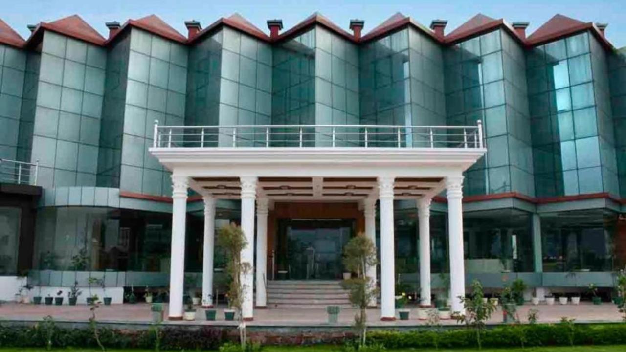 Hotel Padmini Palace Rāni Pokhri Exteriör bild