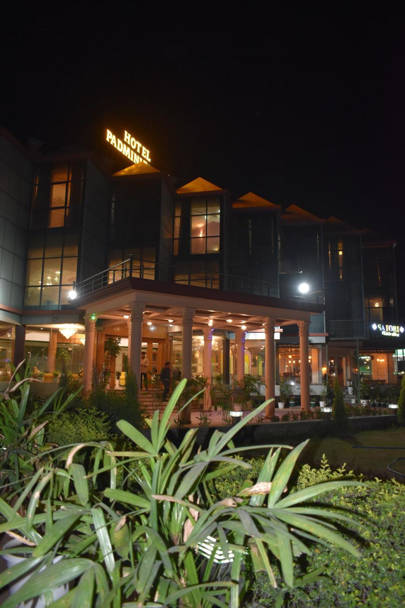 Hotel Padmini Palace Rāni Pokhri Exteriör bild