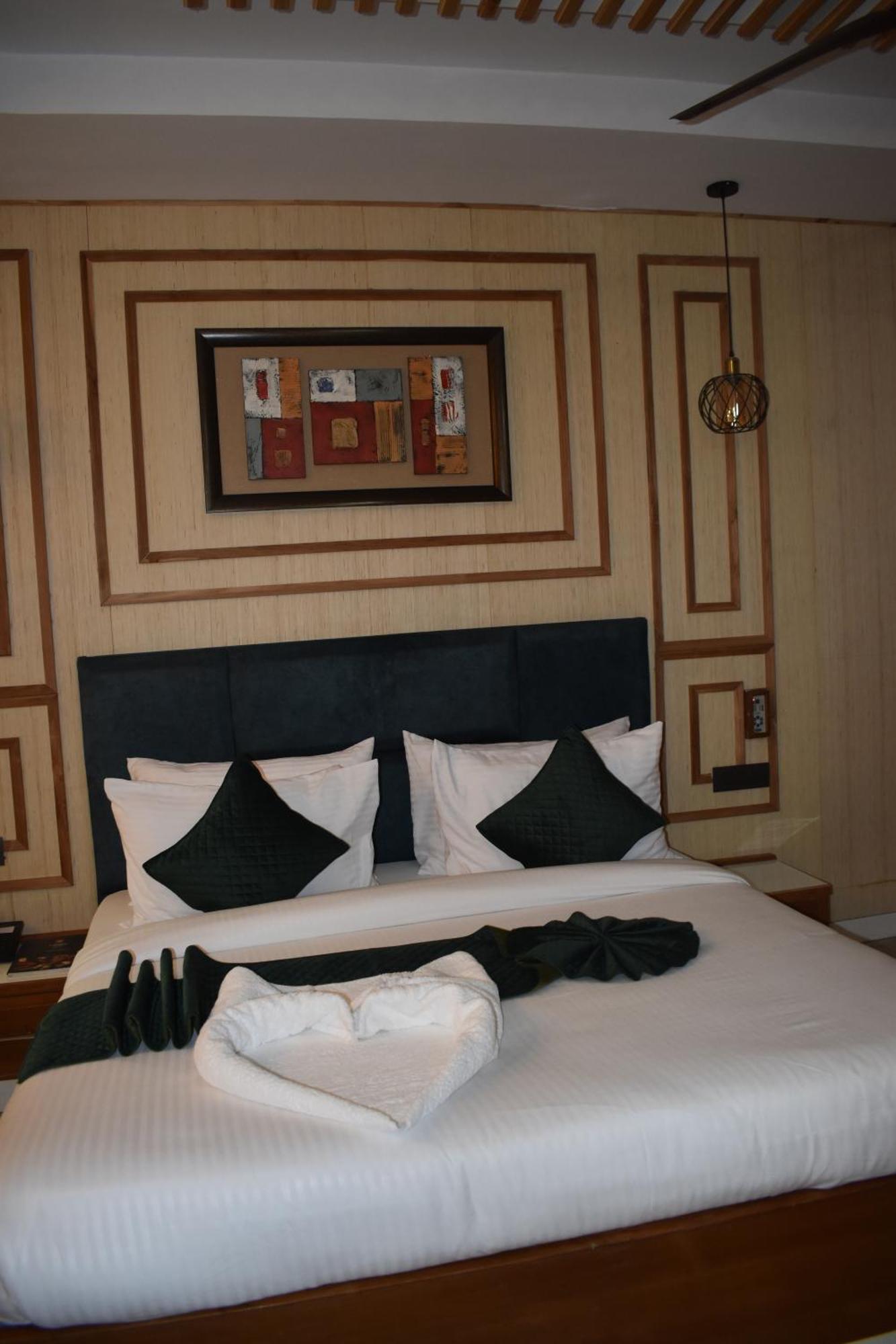 Hotel Padmini Palace Rāni Pokhri Exteriör bild
