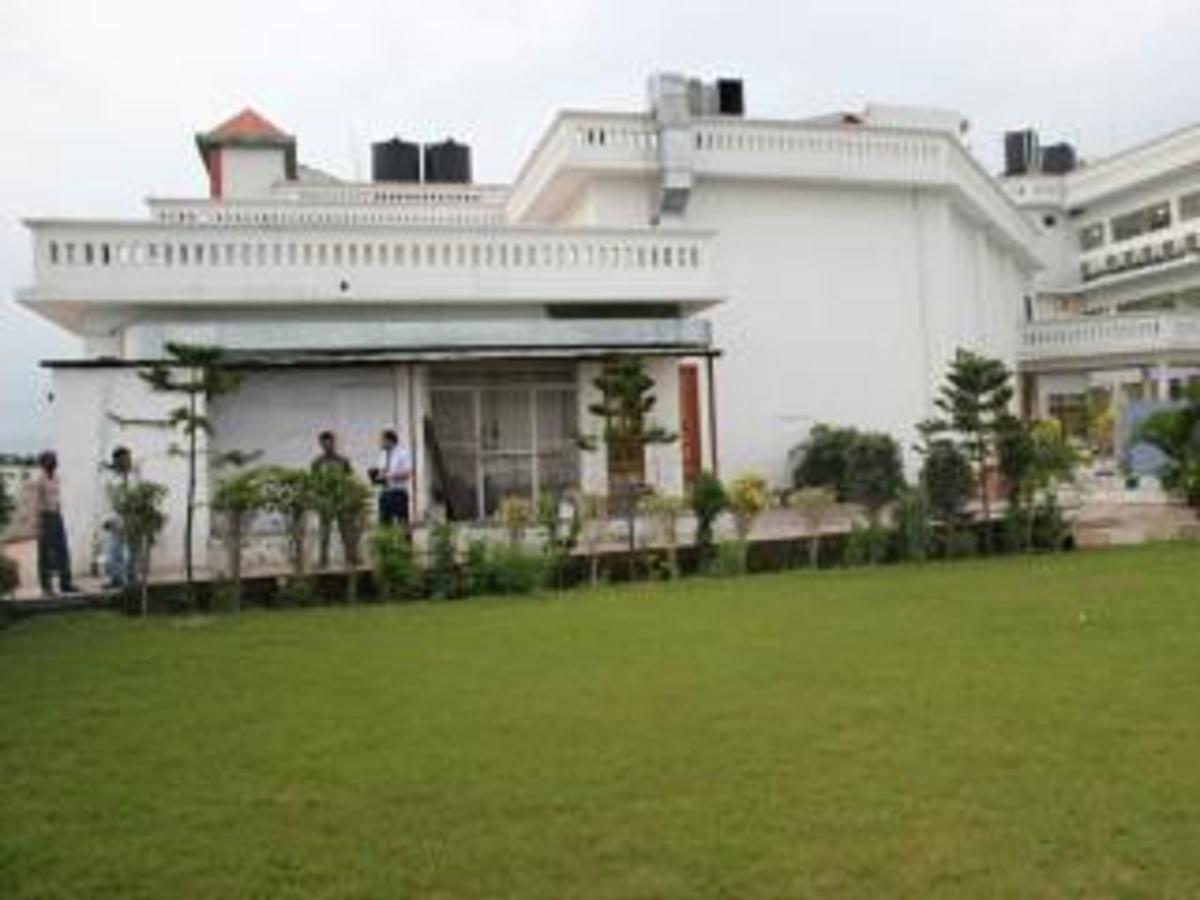 Hotel Padmini Palace Rāni Pokhri Exteriör bild